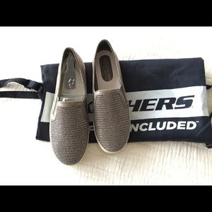 Sketchers women shoes. 9.5